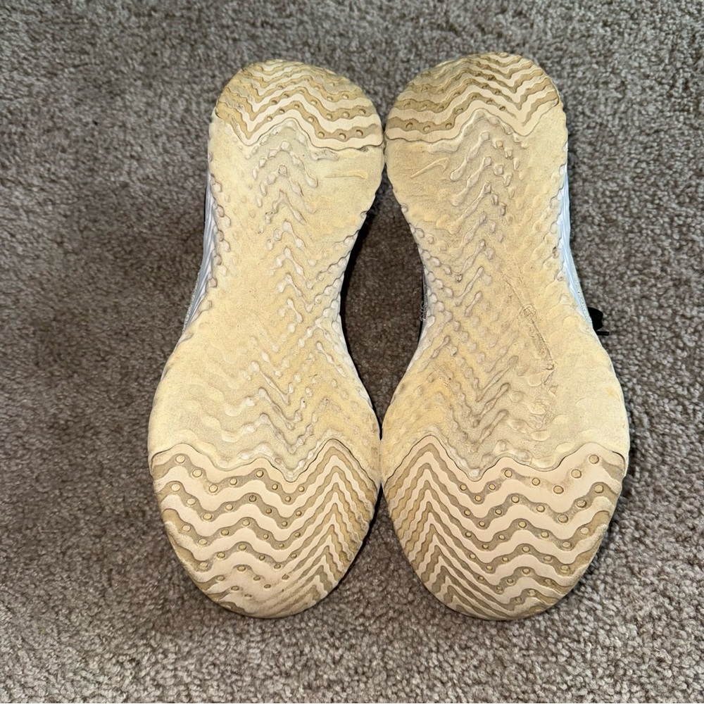 Nike Men’s Epic React Flyknit 2 size 11 Sneakers - Picture 7 of 7
